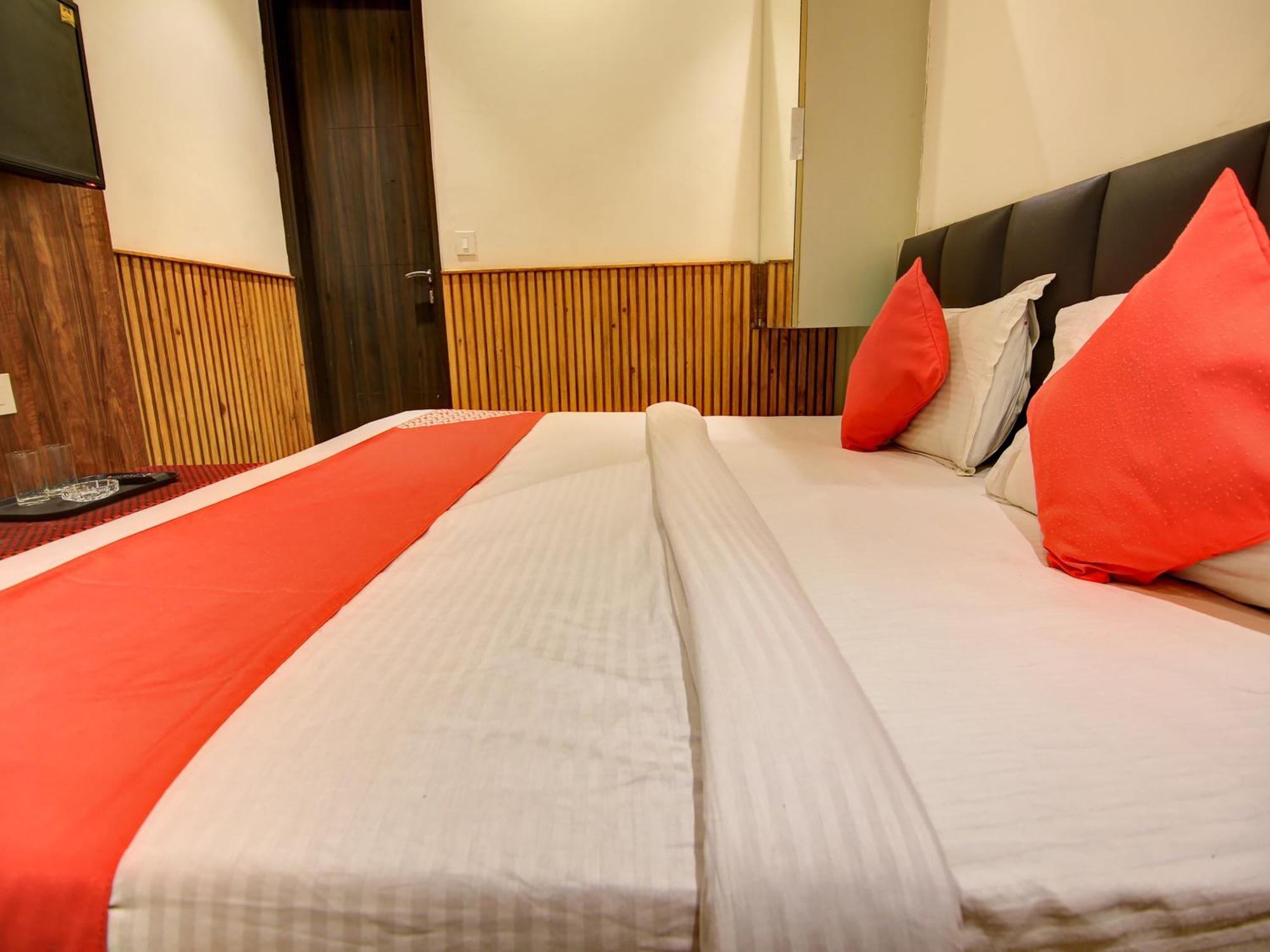 Hotel O Shri Sai Delhi  Ngoại thất bức ảnh